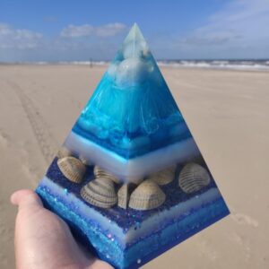 Orgonite Piramide 'A Taste of Texel'